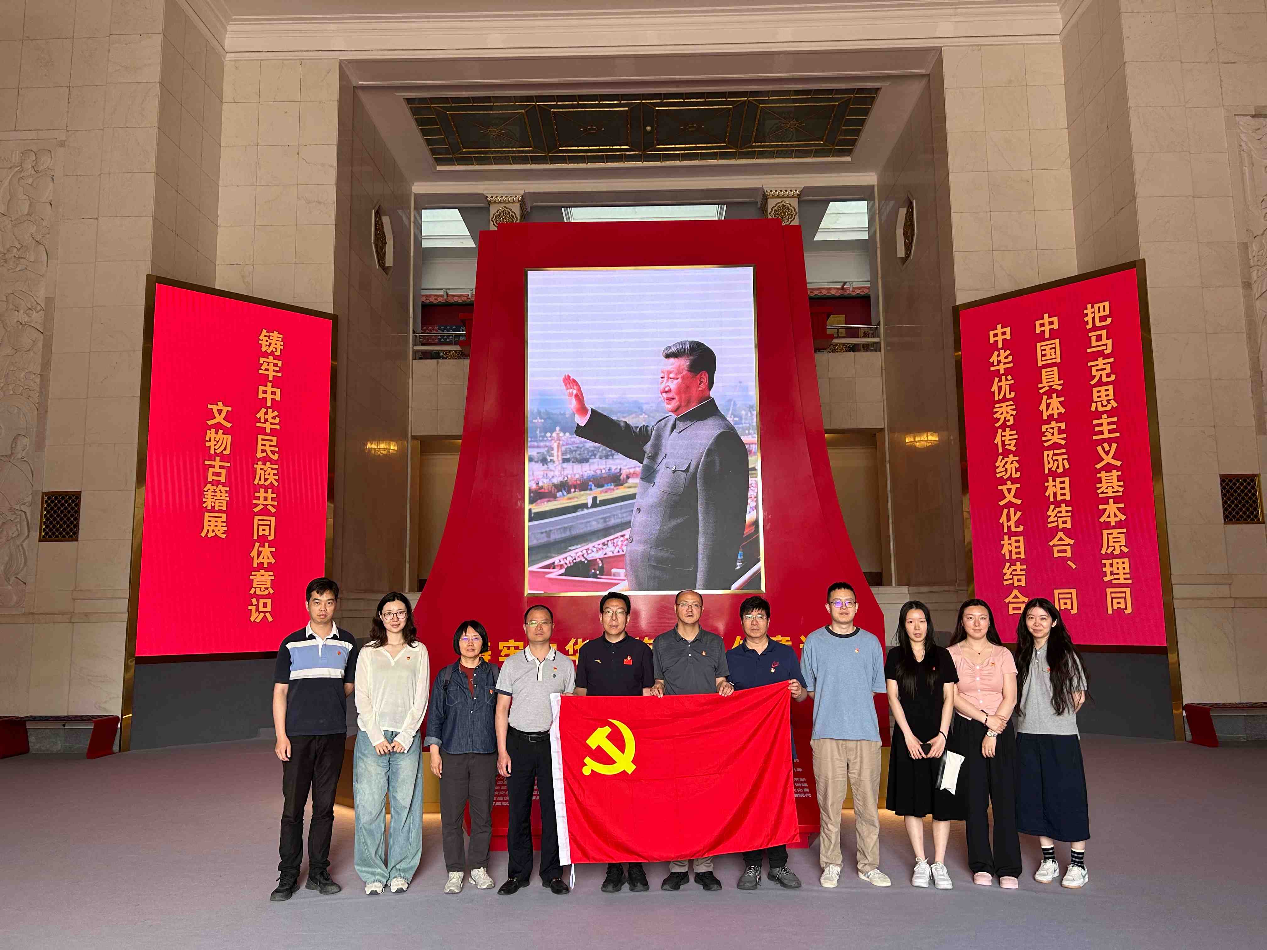 6.5参观民族文化宫（1）.jpg